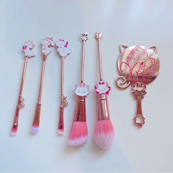 Other - MARIE makeup brush and mirror set
